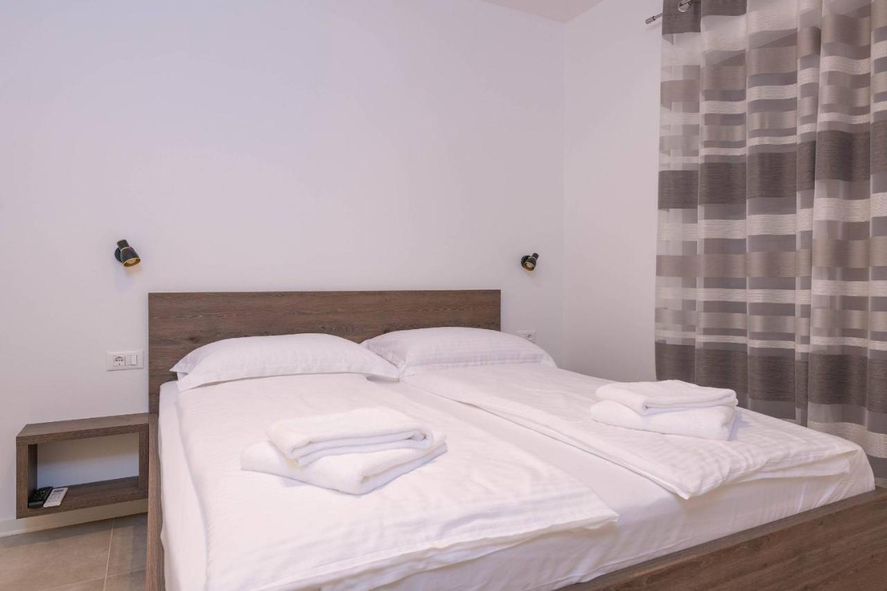פורץ Holiday House Luca מראה חיצוני תמונה
