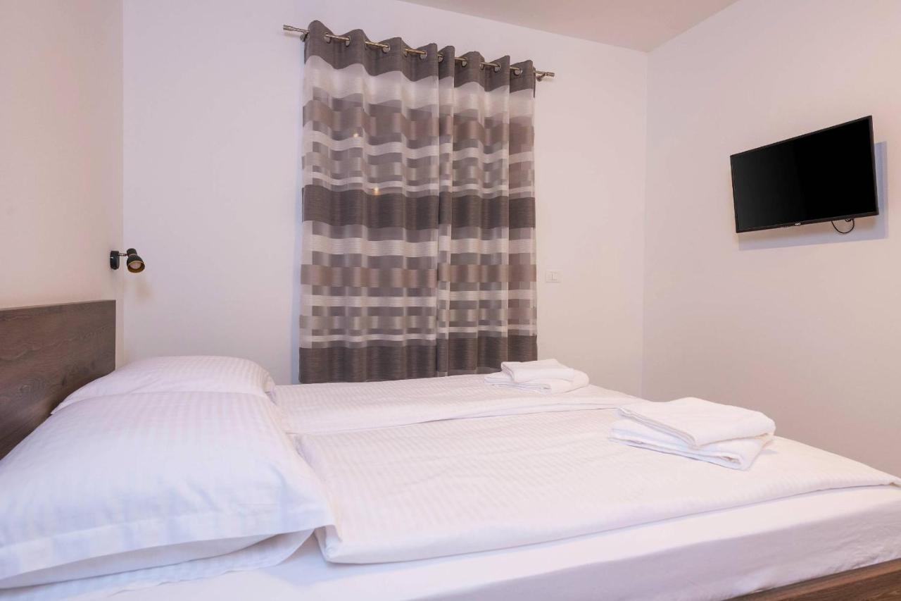 פורץ Holiday House Luca מראה חיצוני תמונה