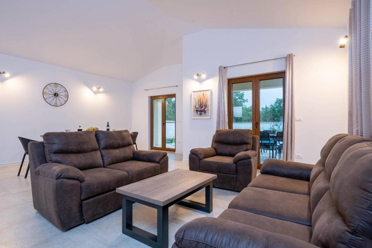 פורץ Holiday House Luca מראה חיצוני תמונה