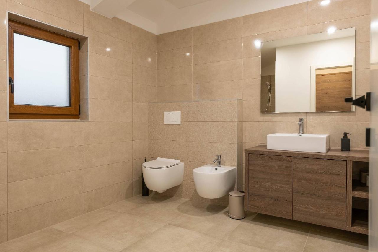 פורץ Holiday House Luca מראה חיצוני תמונה