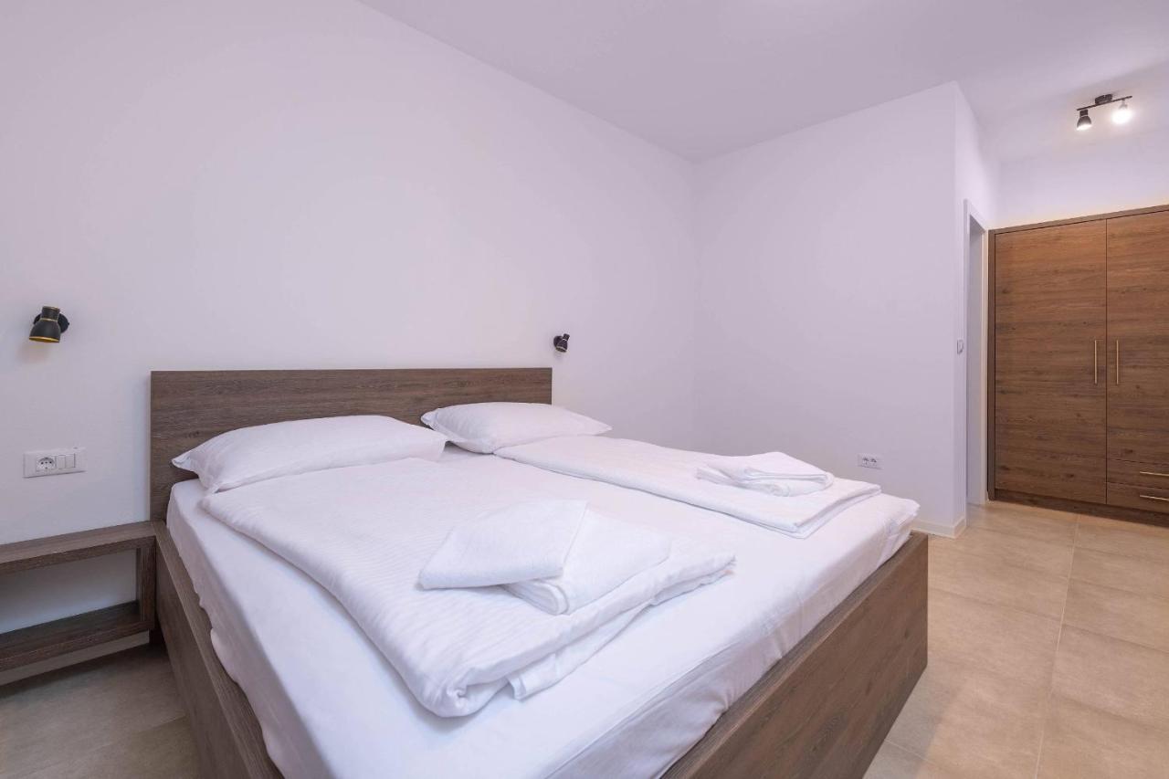 פורץ Holiday House Luca מראה חיצוני תמונה