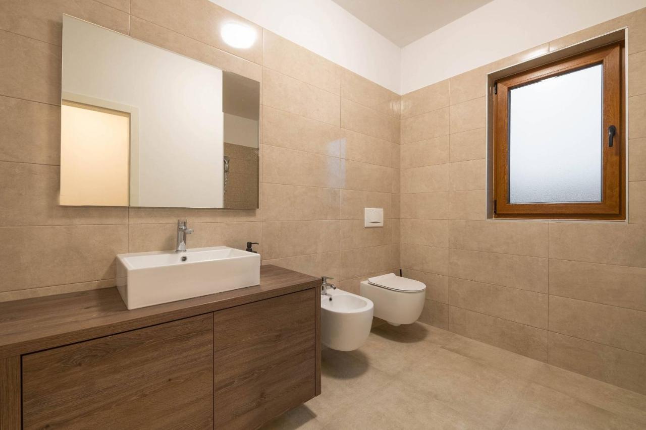 פורץ Holiday House Luca מראה חיצוני תמונה