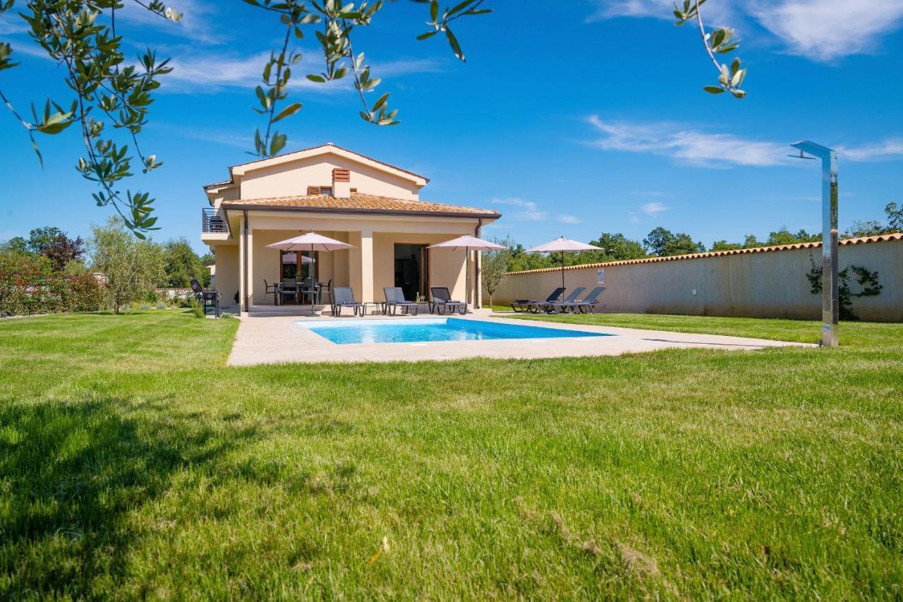 פורץ Holiday House Luca מראה חיצוני תמונה