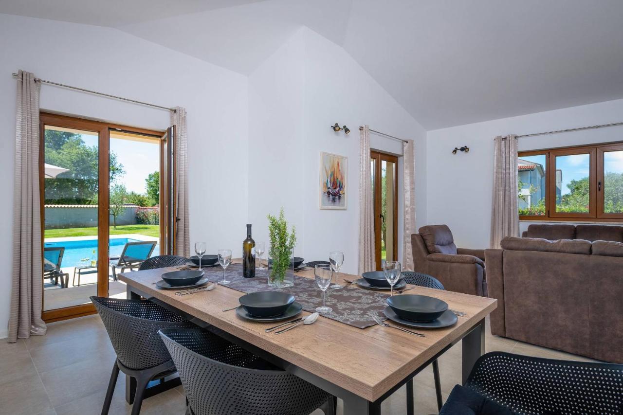 פורץ Holiday House Luca מראה חיצוני תמונה