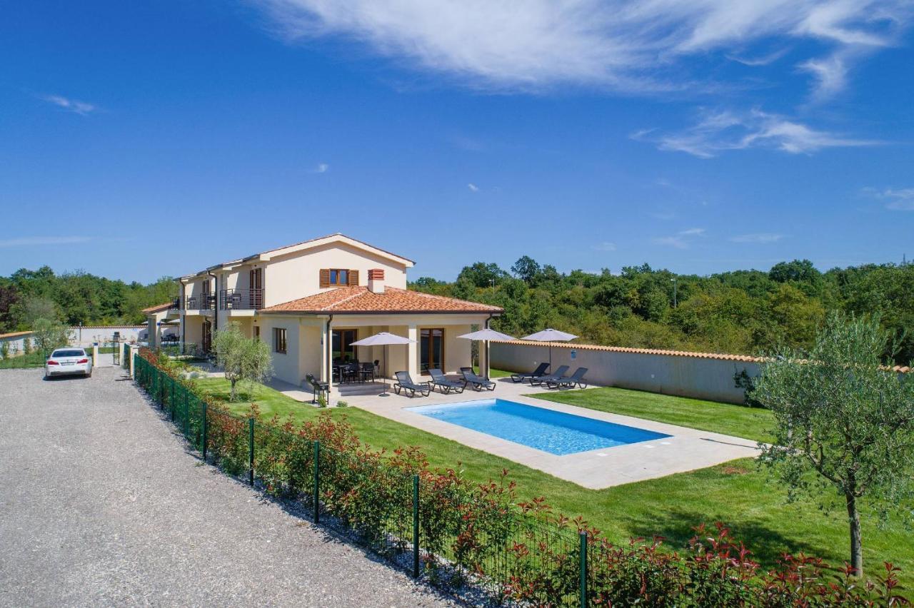 פורץ Holiday House Luca מראה חיצוני תמונה