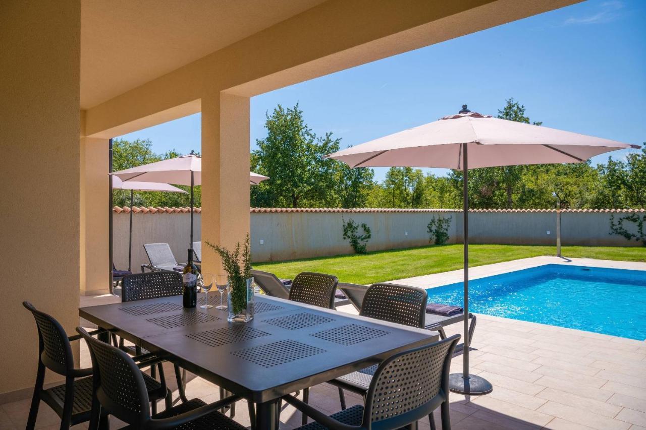 פורץ Holiday House Luca מראה חיצוני תמונה