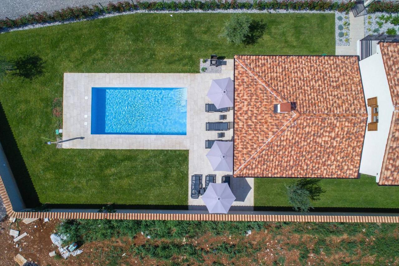 פורץ Holiday House Luca מראה חיצוני תמונה