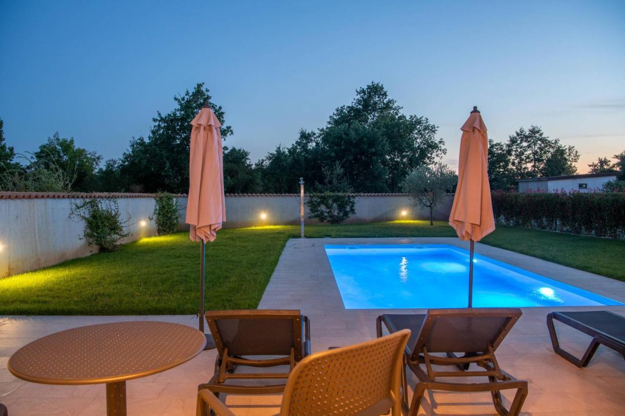 פורץ Holiday House Luca מראה חיצוני תמונה