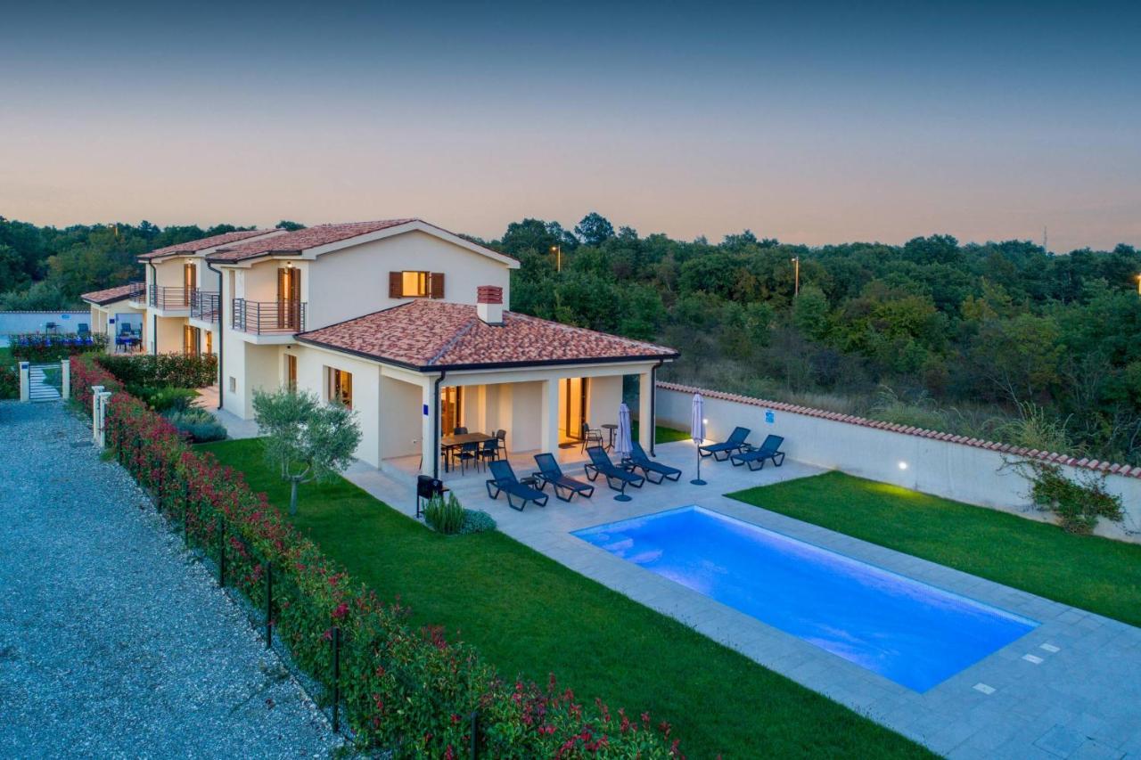 פורץ Holiday House Luca מראה חיצוני תמונה